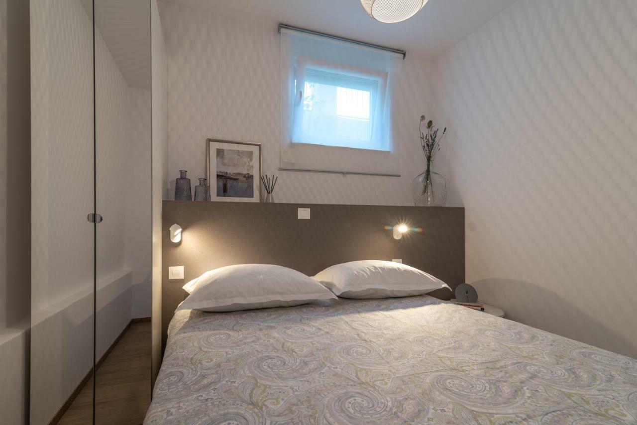 Apartments Flora Трогір Екстер'єр фото