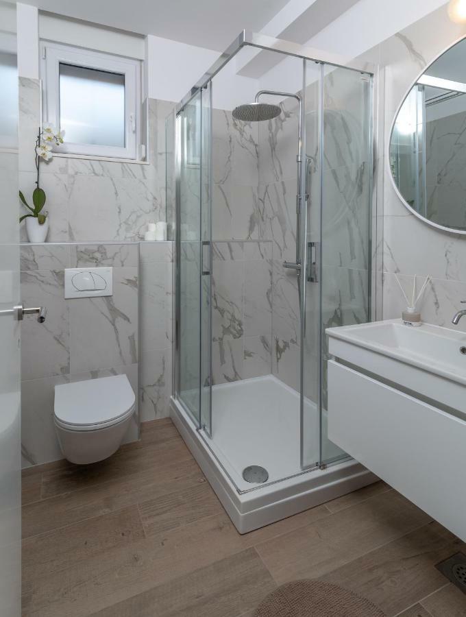 Apartments Flora Трогір Екстер'єр фото