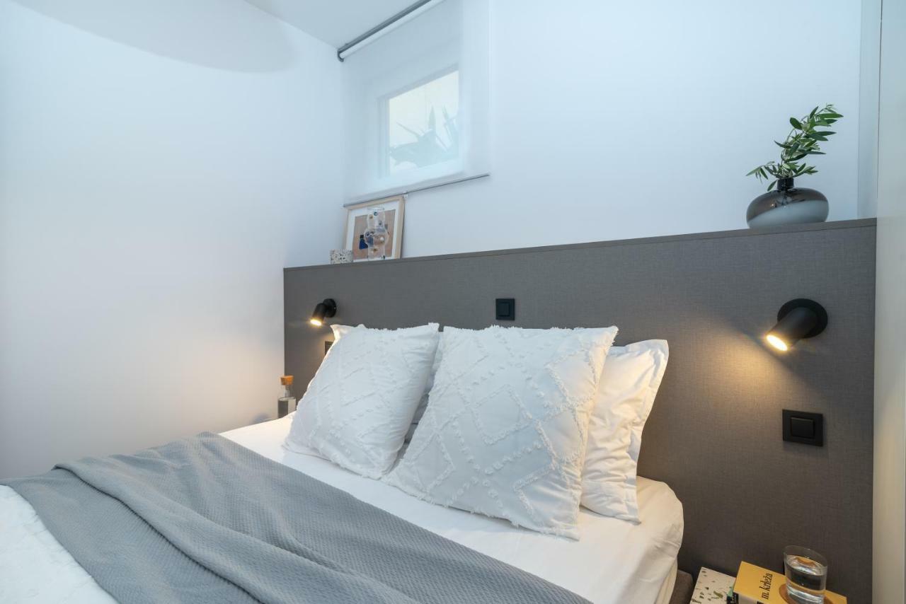 Apartments Flora Трогір Екстер'єр фото
